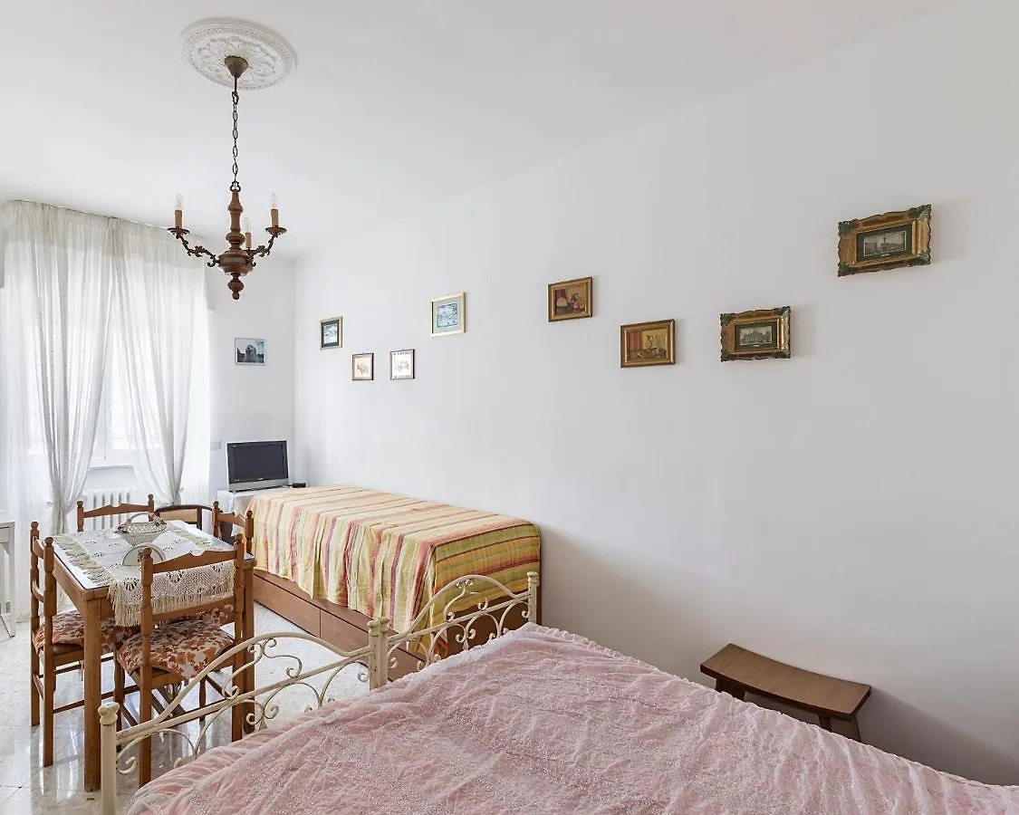 B&B Limited Edition Bari Bed & Breakfast